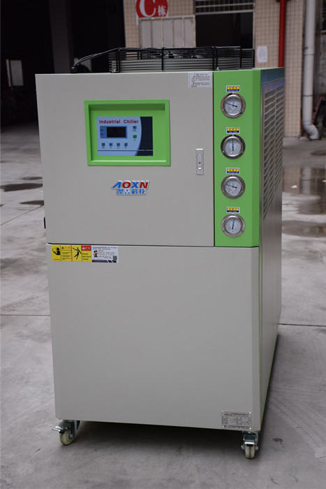 冷水機為什么不制冷了